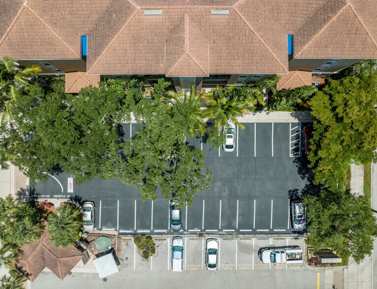 1268 11th St, Sarasota, FL à vendre - Photo de l’immeuble – Image 2 sur 19
