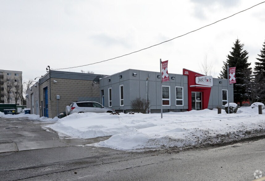 230 Gage Ave, Kitchener, ON à louer - Photo principale – Image 1 sur 2