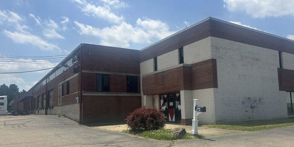 500 W Main St, Alliance, OH à louer - Photo de l’immeuble – Image 2 sur 5