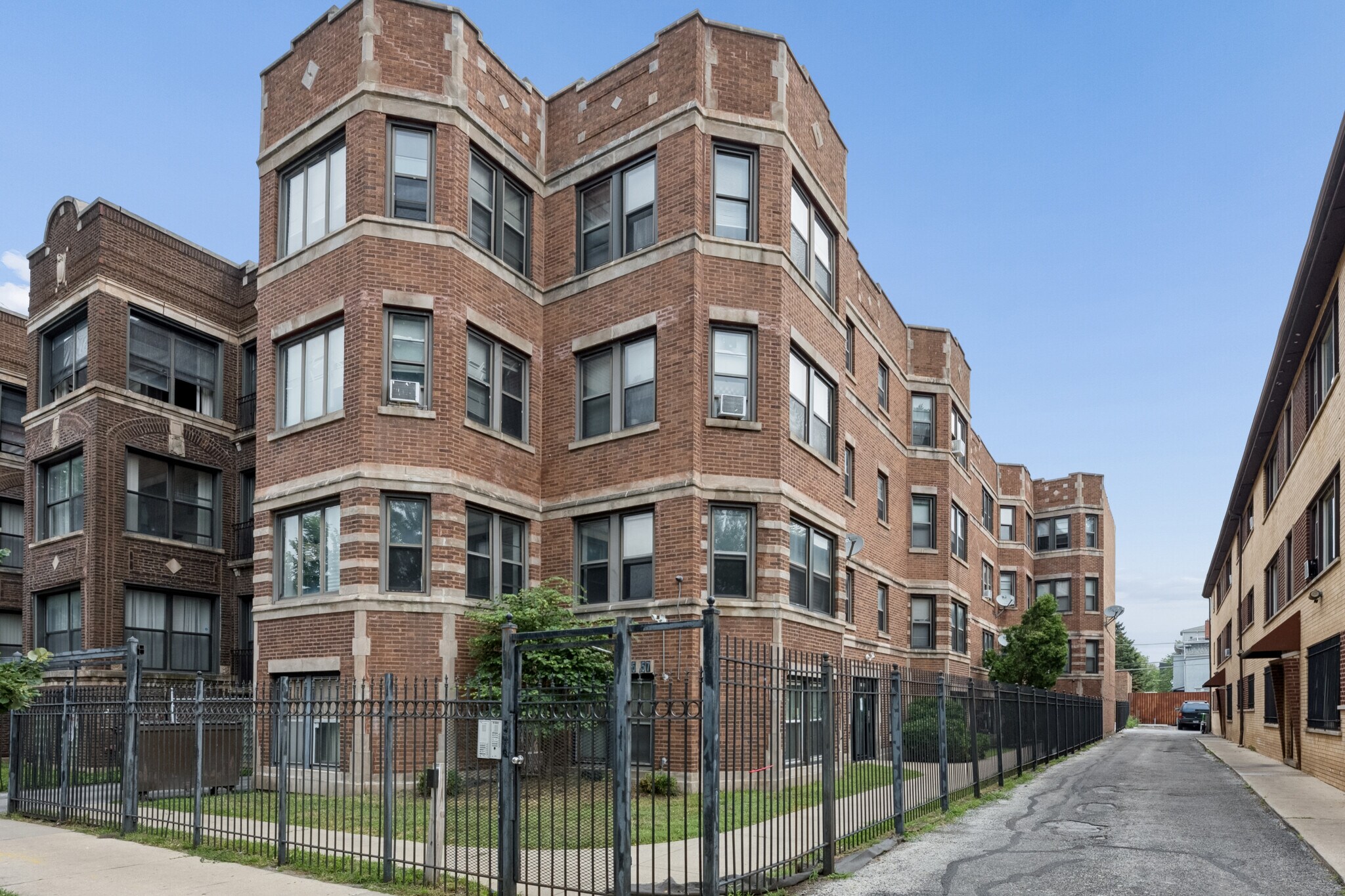 7655-7657 S Coles Ave, Chicago, IL à vendre Photo de l’immeuble– Image 1 sur 10