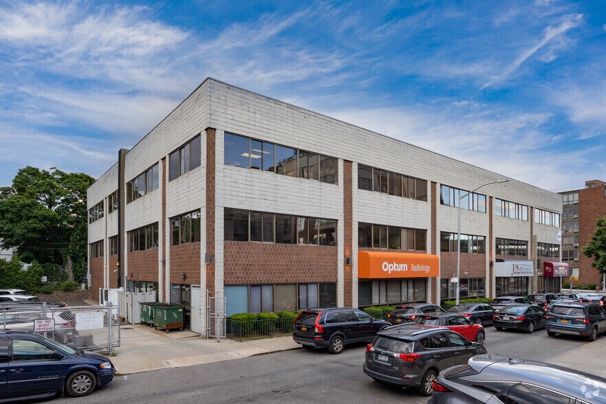 9920-9922 4th Ave, Brooklyn, NY à vendre - Photo de l’immeuble – Image 3 sur 29