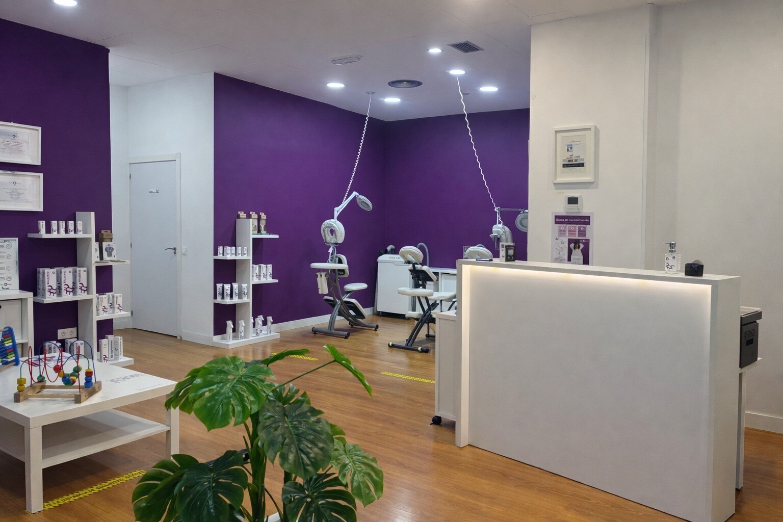 Local commercial dans Majadahonda, Madrid à louer Photo principale– Image 1 sur 3