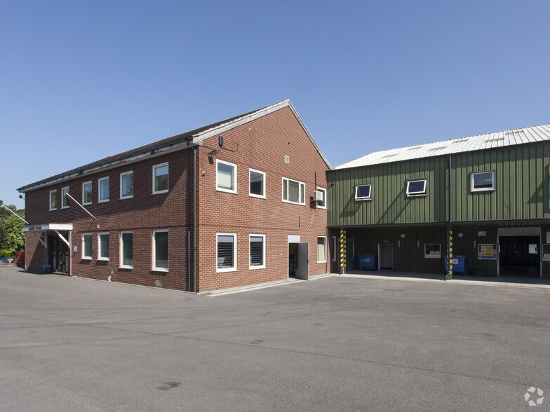 4 London Rd S, Stockport à louer - Photo de l’immeuble – Image 3 sur 4