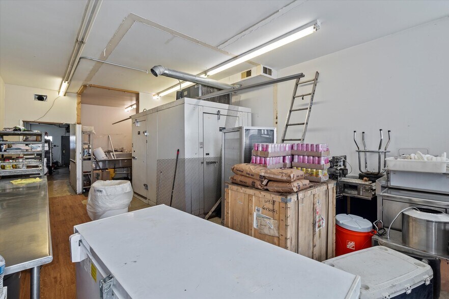 S Archer Ave portefeuille de 2 biens à vendre sur LoopNet.fr - Photo de l’immeuble – Image 3 sur 40