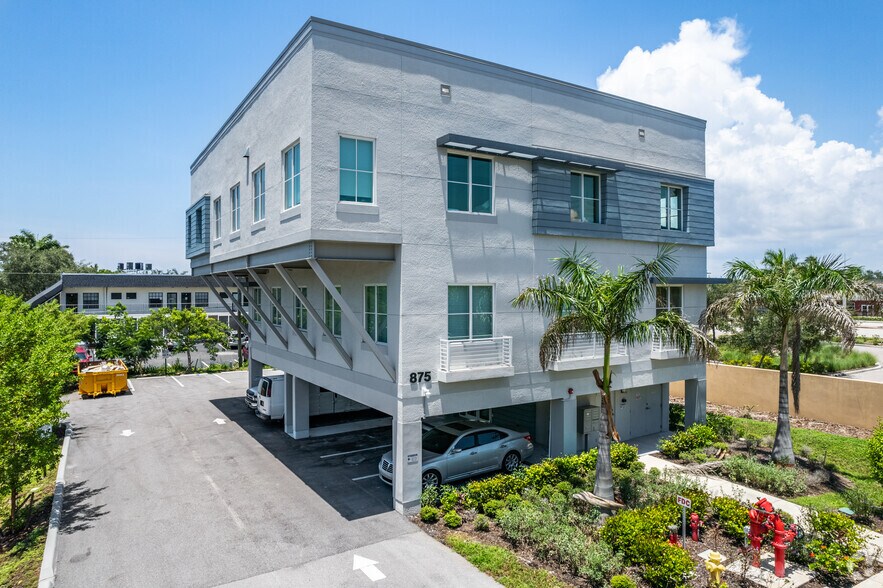 875 109th Ave, Naples, FL à louer - Photo principale – Image 1 sur 4