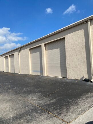 Plus de détails pour 214 S Military Trl, Deerfield Beach, FL - Industriel/Logistique à louer