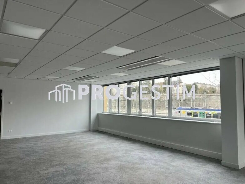 Bureau dans Dijon à louer - Photo de l’immeuble – Image 2 sur 8