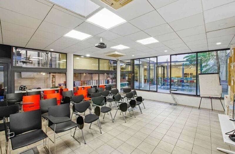 8 Rue Lamartine, Paris à louer - Photo de l’immeuble – Image 1 sur 13
