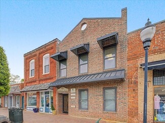 Plus de détails pour 72 Hillsboro St, Pittsboro, NC - Bureau à vendre