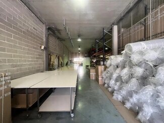 Plus de détails pour Industriel/Logistique à louer