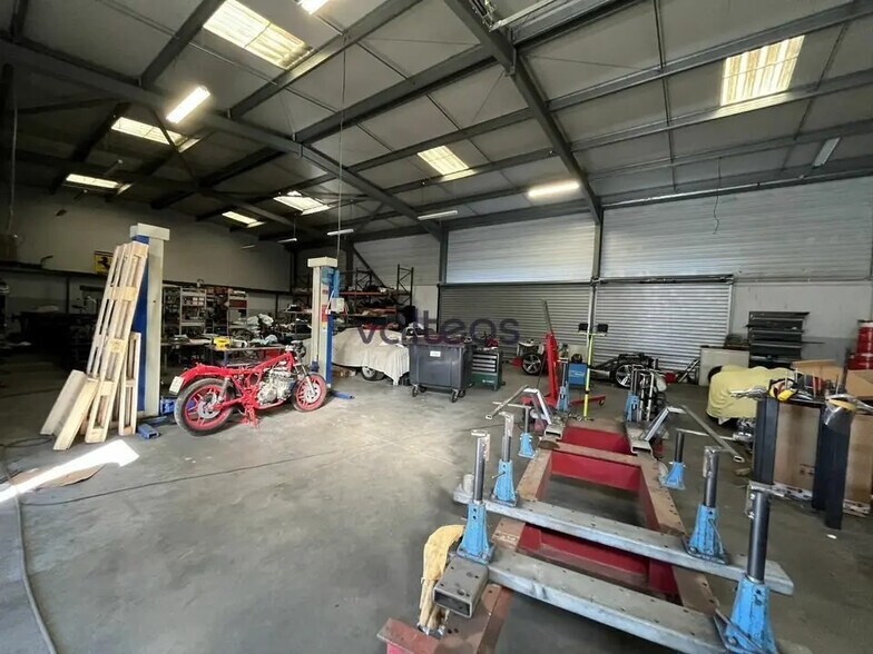 Local d’activités dans Cugnaux à louer - Photo de l’immeuble – Image 3 sur 4