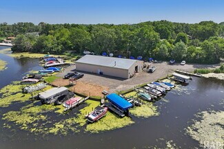 Plus de détails pour 39922 N Lakeview Rd, Antioch, IL - Spécialisé à vendre