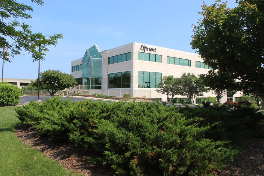 4355 Weaver Pky, Warrenville, IL à louer - Photo de l’immeuble – Image 1 sur 8