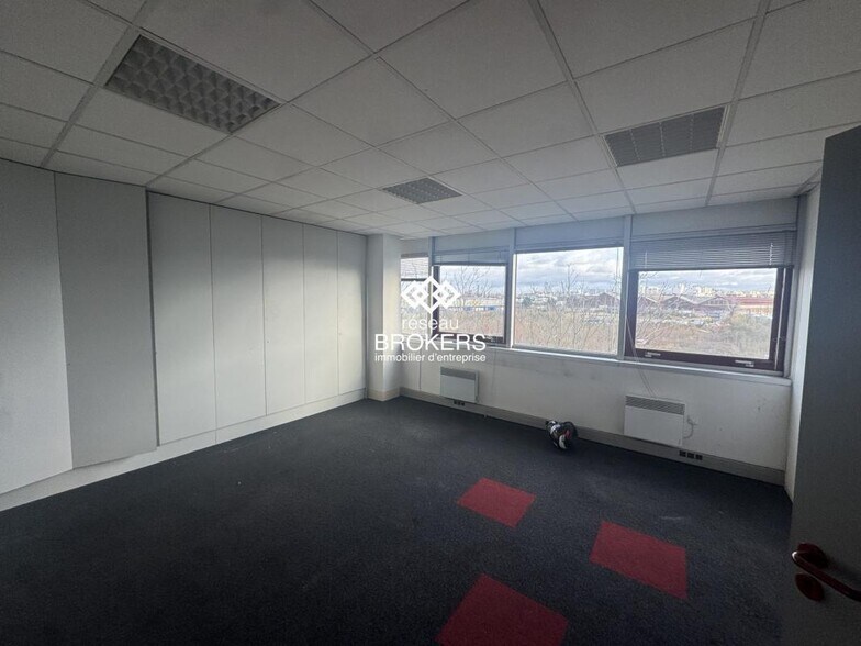 Bureau dans Gennevilliers à louer - Photo intérieure – Image 3 sur 4