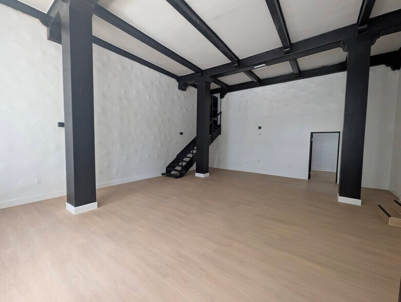 1861 Whitley Ave, Los Angeles, CA à louer - Photo de l’immeuble – Image 2 sur 16