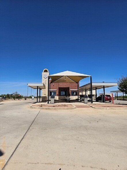 619 N Interstate 35, Cotulla, TX à vendre - Photo de l’immeuble – Image 2 sur 2