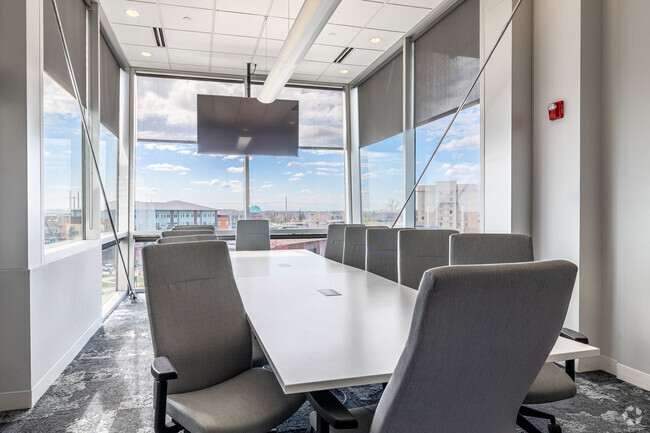 Plus de détails pour 5550 Wild Rose Ln, West Des Moines, IA - Coworking à louer