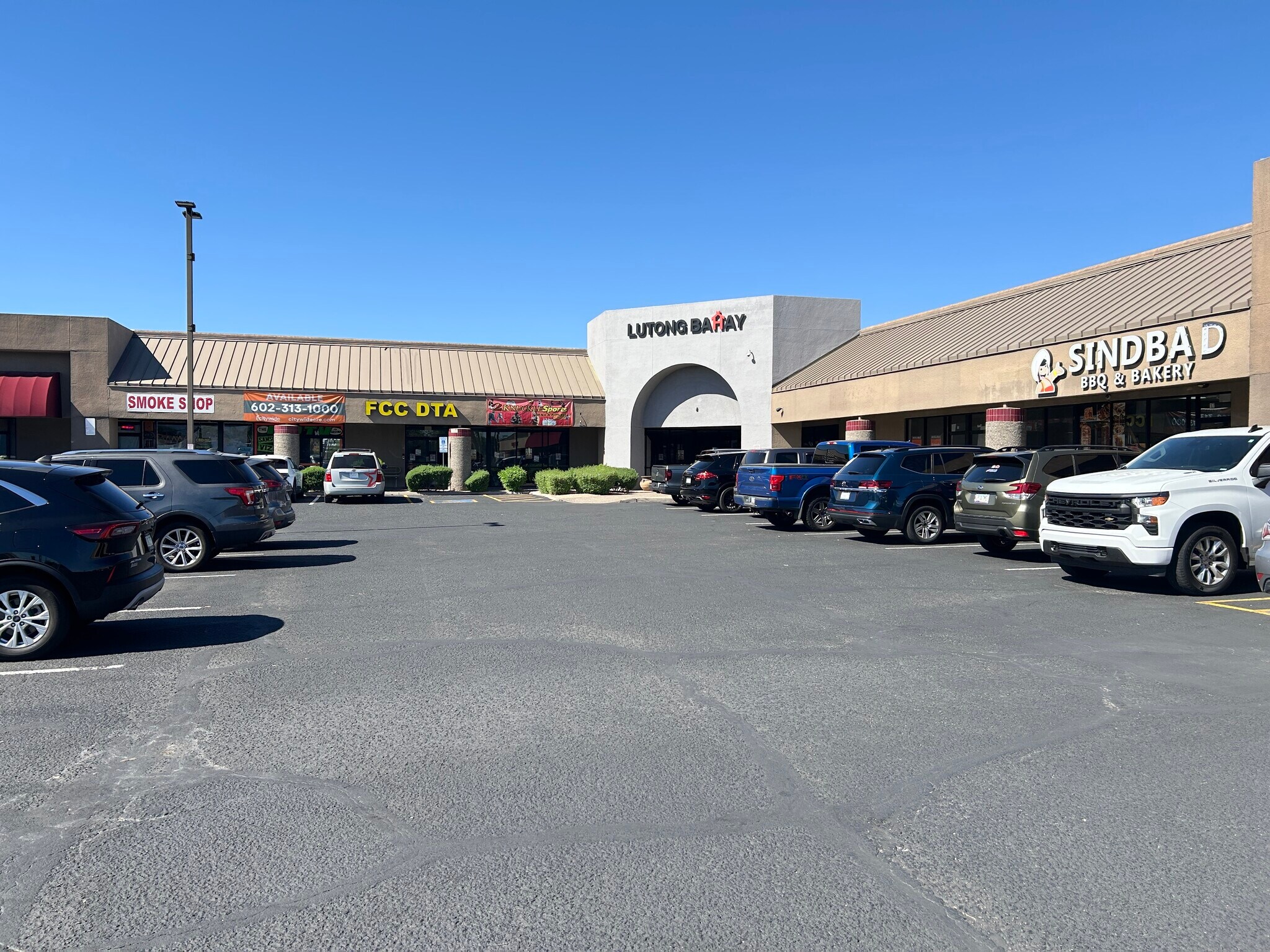 9250 N 43rd Ave, Glendale, AZ à louer Photo de l’immeuble– Image 1 sur 11