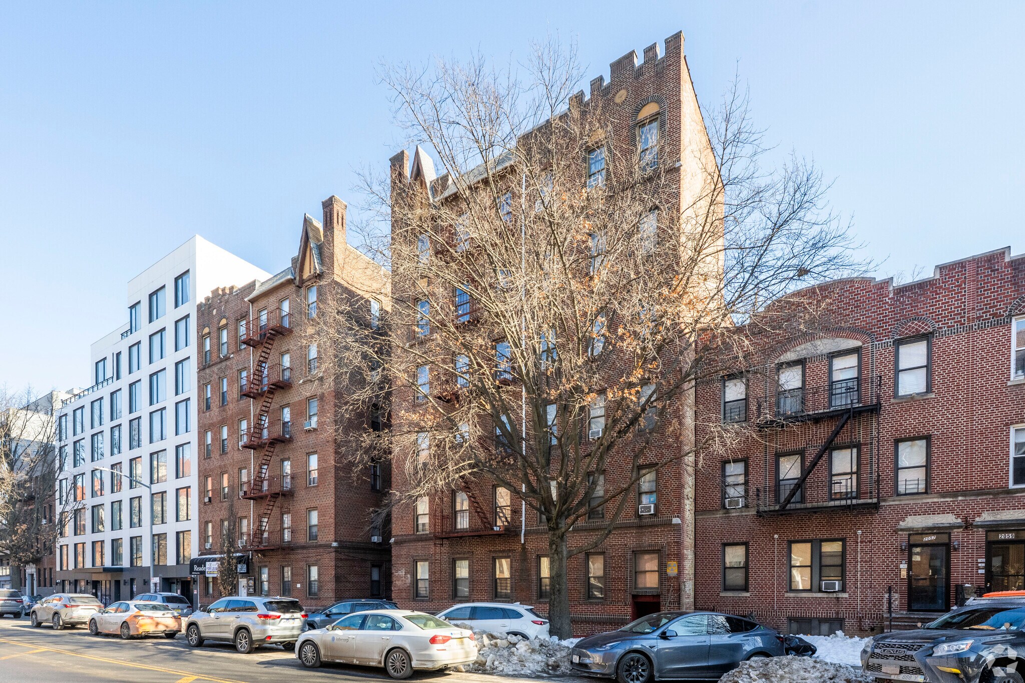 2049-2055 Ocean Ave, Brooklyn, NY à louer Photo principale– Image 1 sur 6