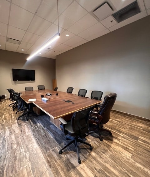 6340-6356 Roper Rd NW, Edmonton, AB à louer Photo intérieure– Image 1 sur 3