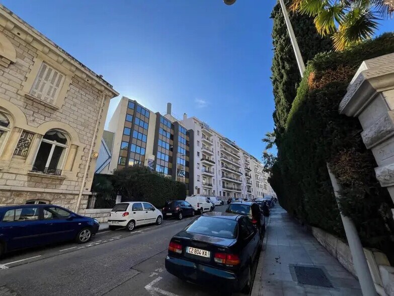 Bureau dans Nice à louer - Photo de l’immeuble – Image 1 sur 7