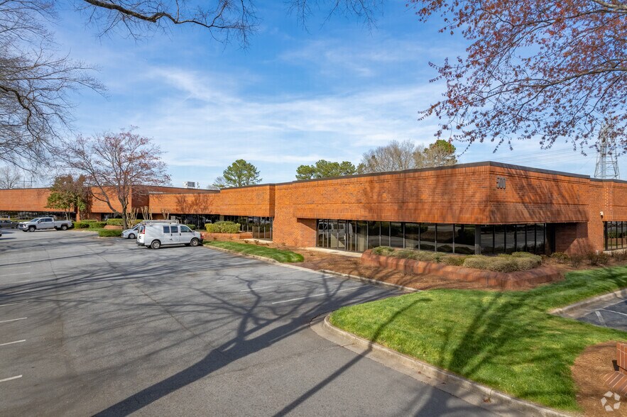 5300 Oakbrook Pky, Norcross, GA à louer - Photo de l’immeuble – Image 2 sur 42