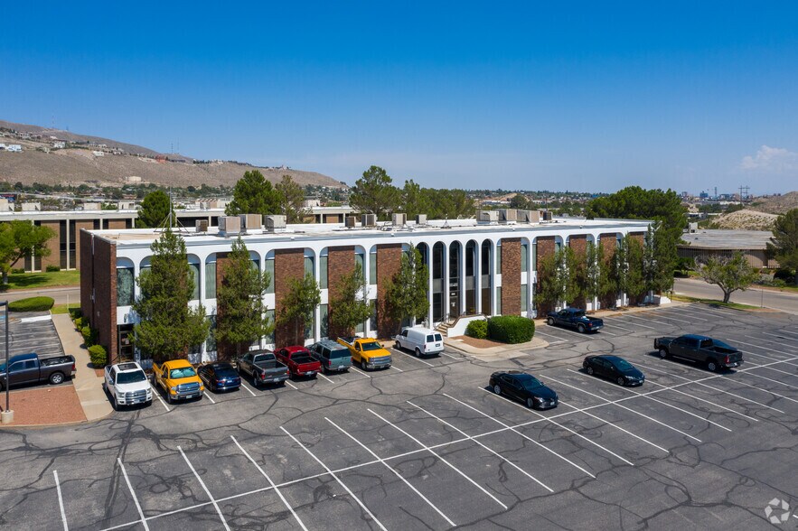 4141 Pinnacle St, El Paso, TX à louer - Photo de l’immeuble – Image 2 sur 3