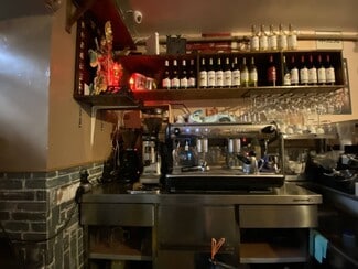 Plus de détails pour Local commercial à louer