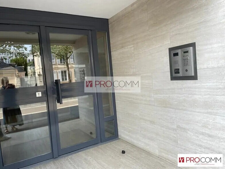 Bureau dans Chartres à louer - Photo de l’immeuble – Image 3 sur 7