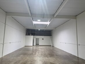 2218-2234 Gladwick St, Compton, CA à louer Photo intérieure– Image 2 sur 6