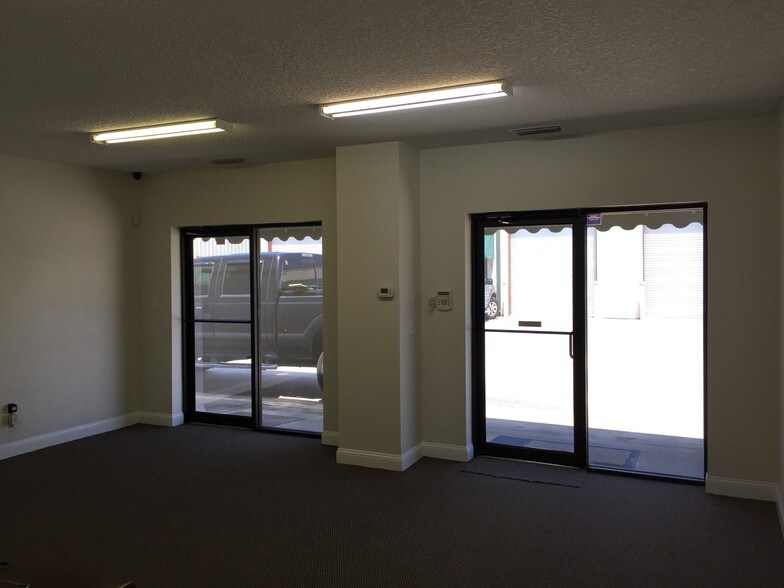 445 Tresca Rd, Jacksonville, FL à vendre - Photo intérieure – Image 3 sur 8