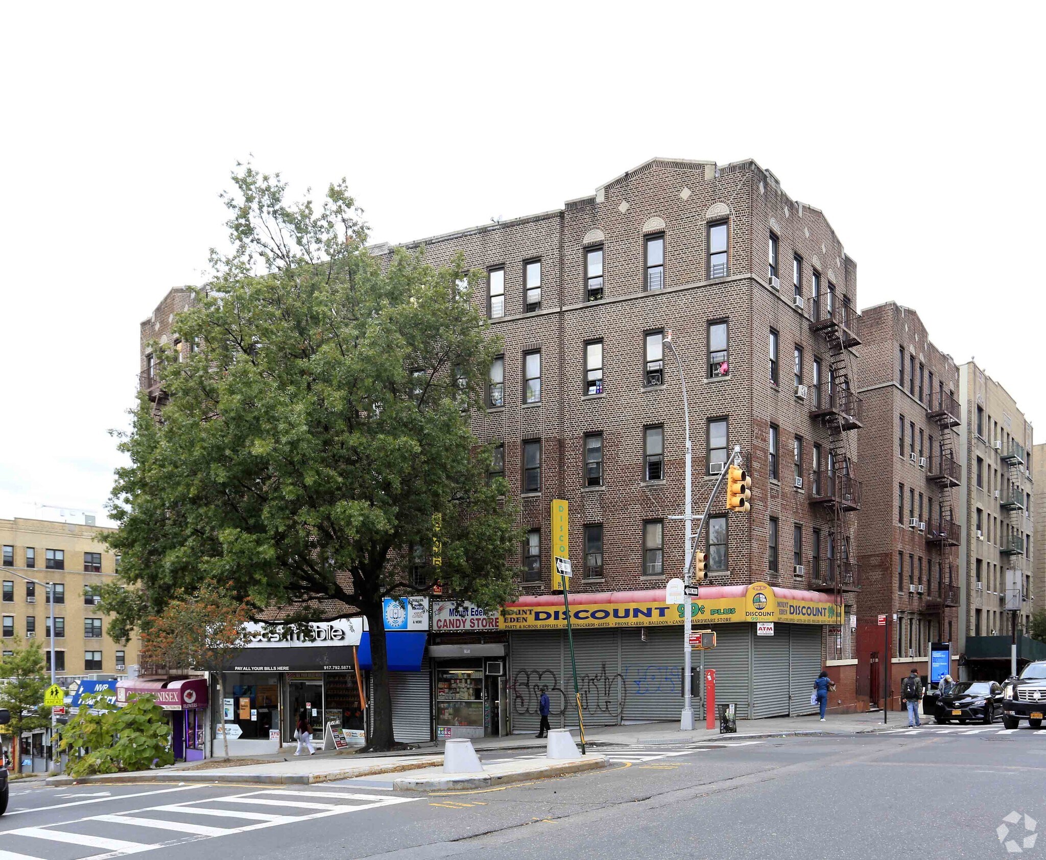 1605 Walton Ave, Bronx, NY à louer Photo principale– Image 1 sur 4