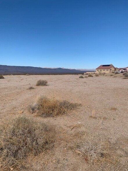 Palm Gardens-Near Laughlin-6ready to bui portefeuille de 6 biens à vendre sur LoopNet.fr - Photo principale – Image 1 sur 1