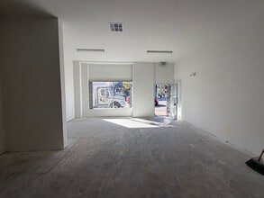 3300 Motor Ave, Los Angeles, CA à louer Photo intérieure– Image 1 sur 2