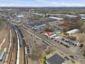 733-759 Memorial Ave, West Springfield, MA - Vue aérienne  vue de carte - Image1