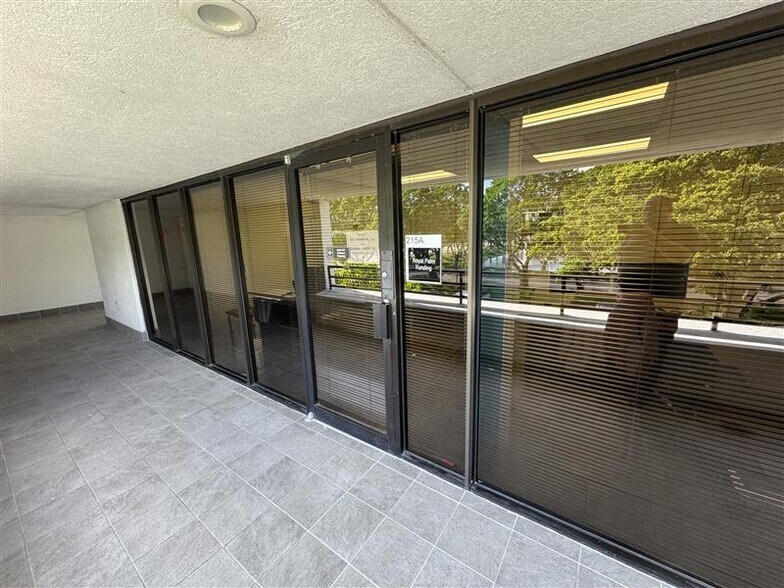 6401 Congress Ave, Boca Raton, FL à louer - Photo de l’immeuble – Image 2 sur 5