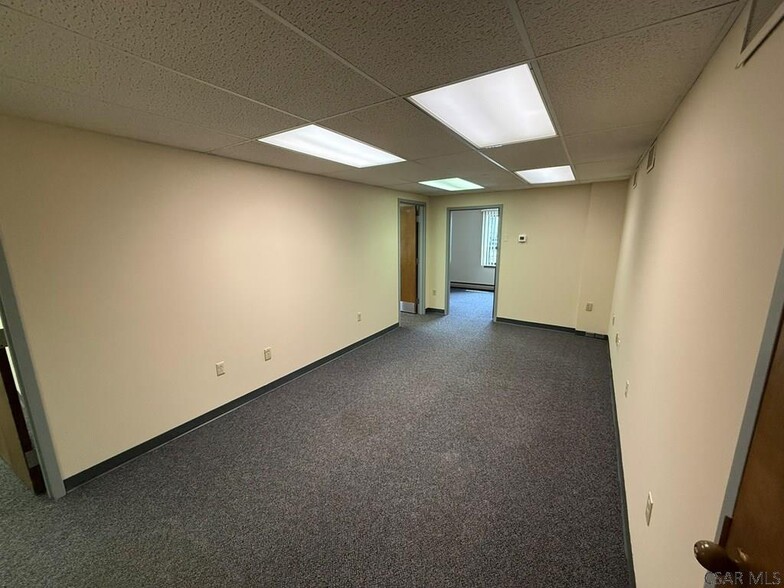 244 Walnut St, Johnstown, PA à louer - Photo intérieure – Image 3 sur 13