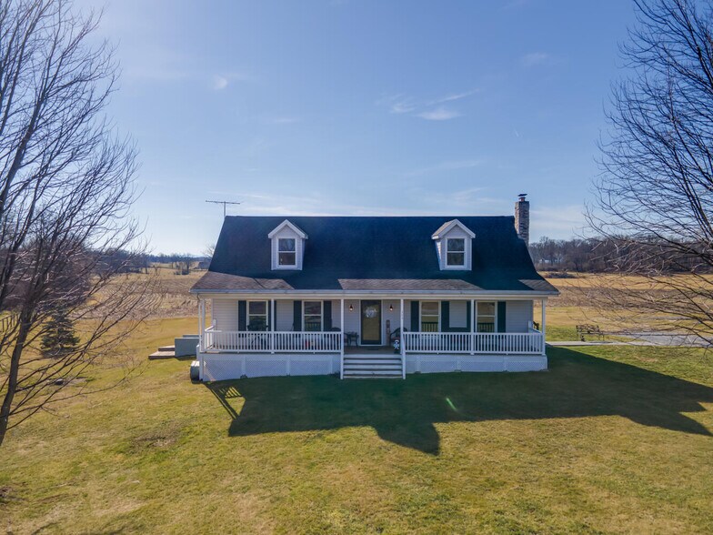 353 Thistle Ln, Clear Brook, VA à vendre - Photo de l’immeuble – Image 3 sur 81