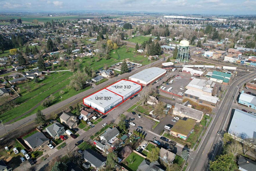 350 Broadway St, Woodburn, OR à louer - Photo de l’immeuble – Image 2 sur 8