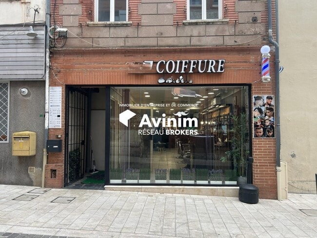 Plus de détails pour Local commercial à louer