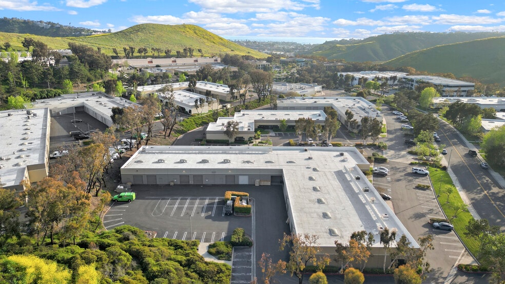 931 Calle Negocio, San Clemente, CA à louer - Photo principale – Image 3 sur 12