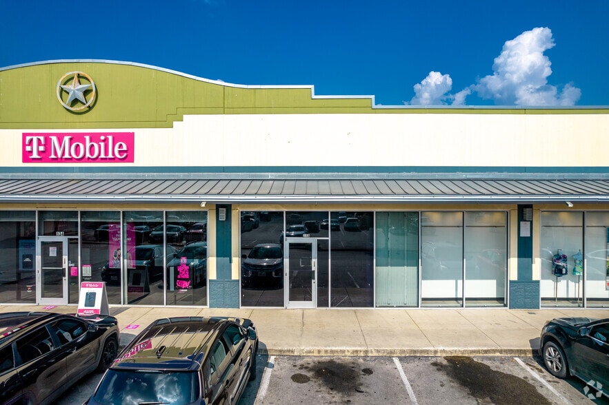 2000 SE Loop 410, San Antonio, TX à louer - Photo de l’immeuble – Image 3 sur 33