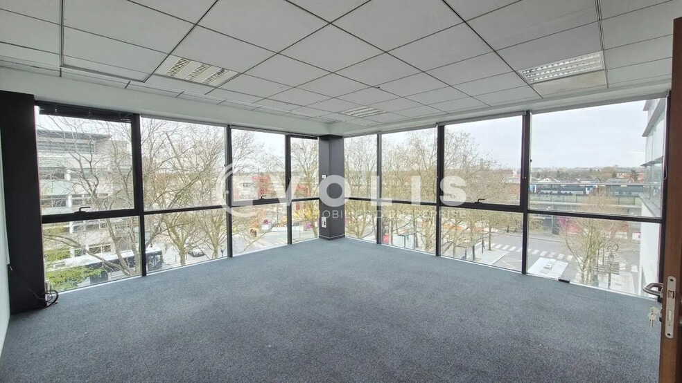 Bureau dans Chelles à vendre - Photo intérieure – Image 1 sur 9