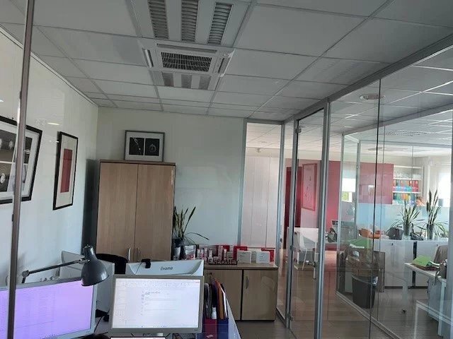 Bureau dans Cagnes-sur-Mer à louer - Photo intérieure – Image 3 sur 5
