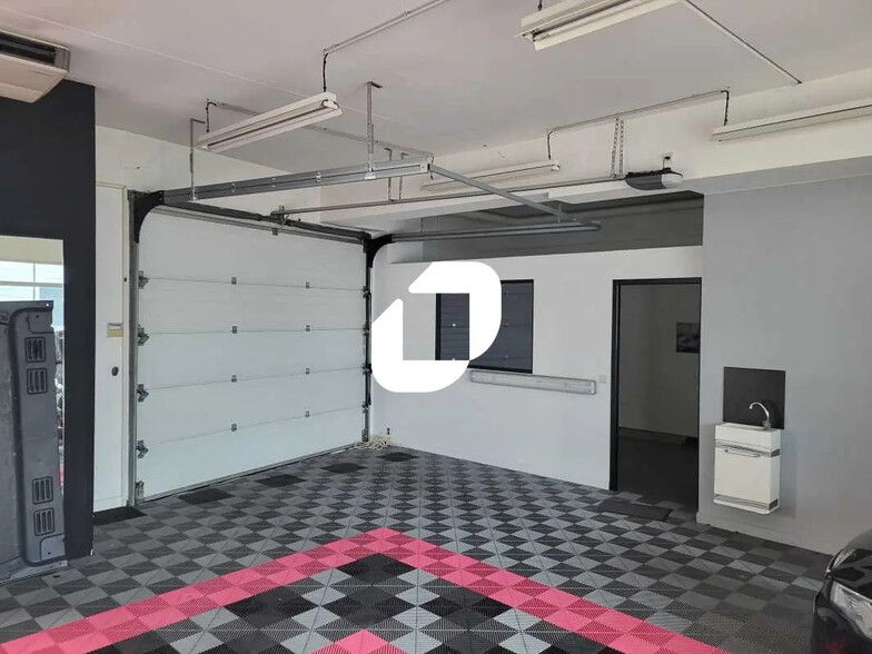 Local d’activités dans Mérignac à louer - Photo de l’immeuble – Image 3 sur 7