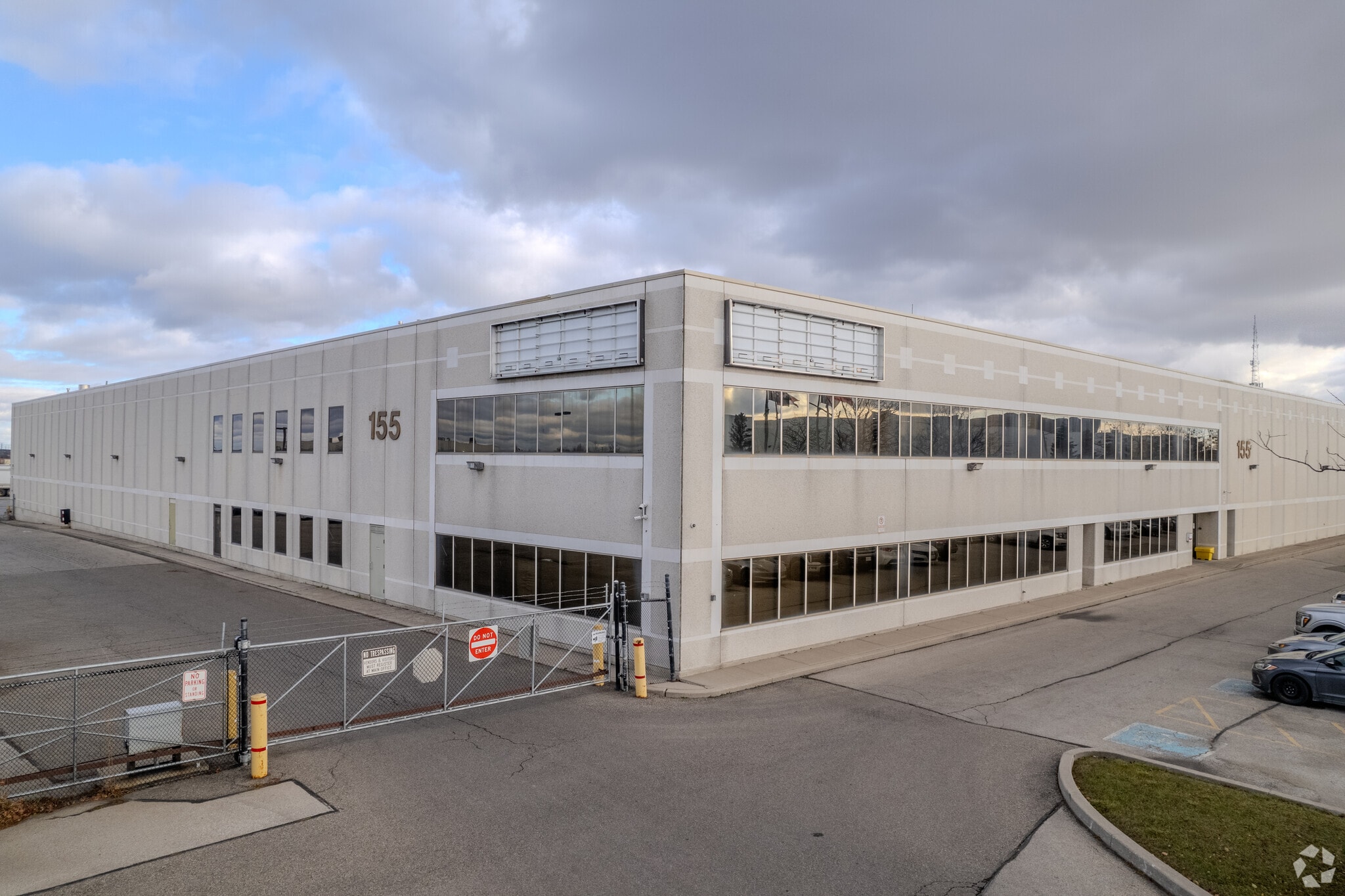 155 Delta Park Blvd, Brampton, ON à louer Photo principale– Image 1 sur 4