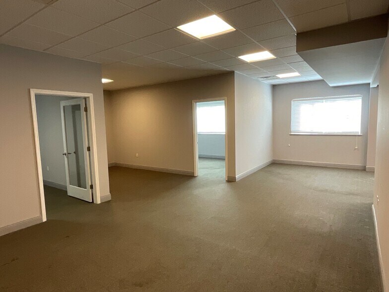 930 Thomasville Rd, Tallahassee, FL à louer - Photo de l’immeuble – Image 3 sur 15