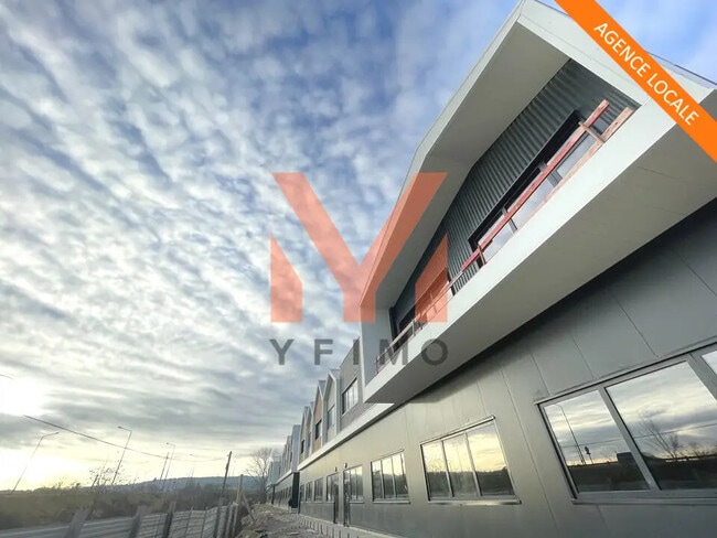 Plus de détails pour Local d’activités à vendre