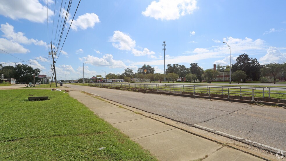 117 E South Blvd, Montgomery, AL à vendre - Photo de l’immeuble – Image 2 sur 3