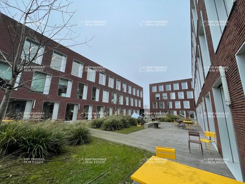 82 Rue Winston Churchill, Lille à louer - Photo de l’immeuble – Image 1 sur 4